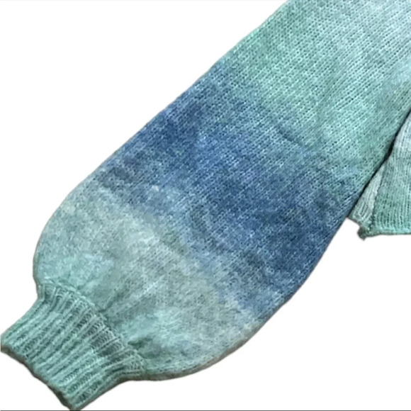 Blue Blush Women’s Small Ombre Mermaid Y2K Cropped Knit Sweater Balloon Sleeve - Picture 7 of 8